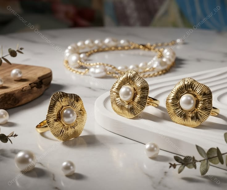 Rings and pendants offer