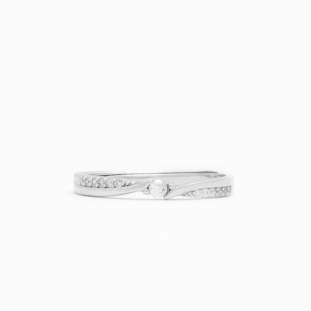 Twisted Solitaire Wave Ring