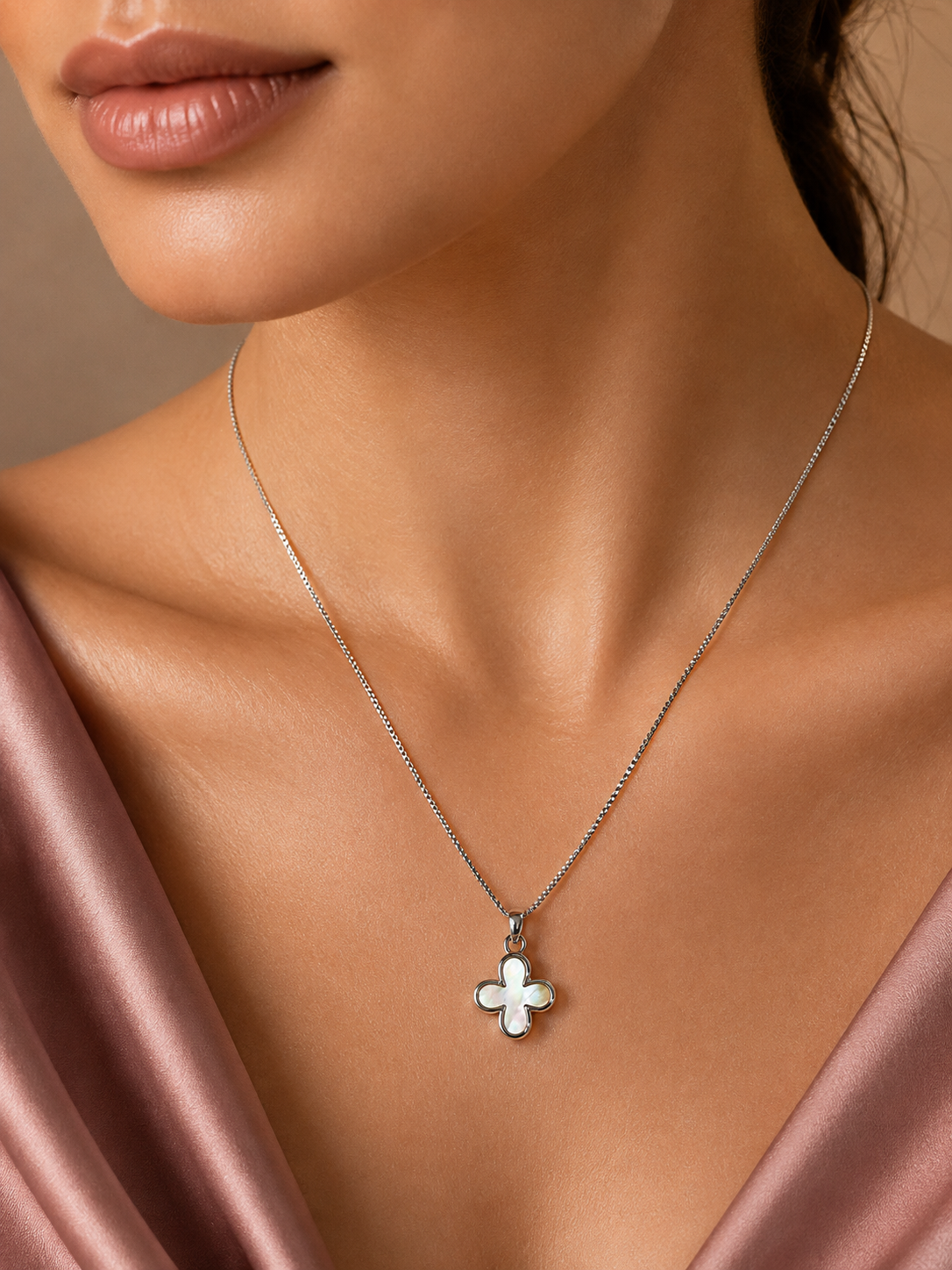 Clover Pearl Pendant