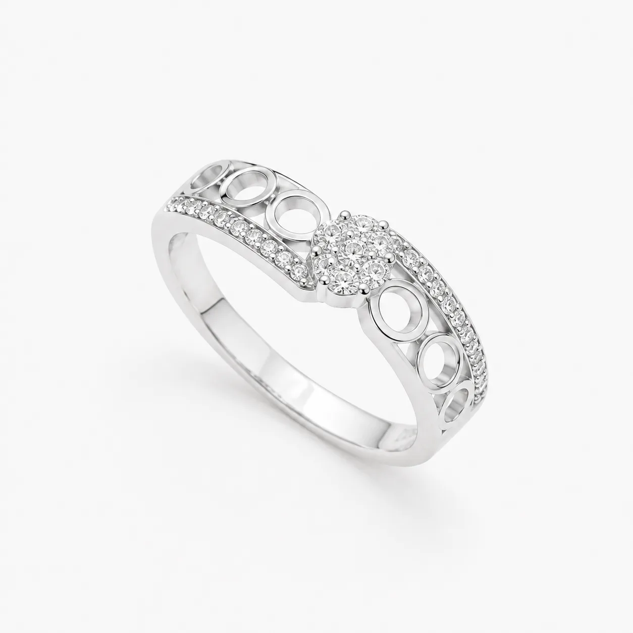 Cluster Circle Cutout Ring