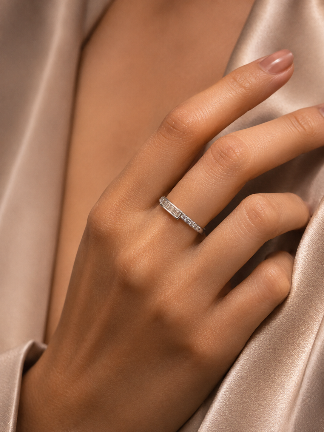 Baguette & Round Duo Ring