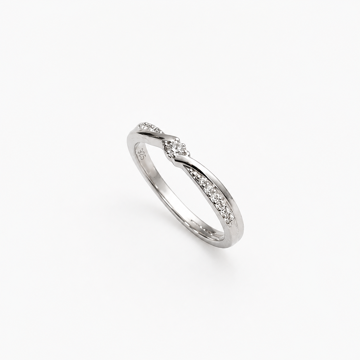 Twisted Crossover Solitaire Ring