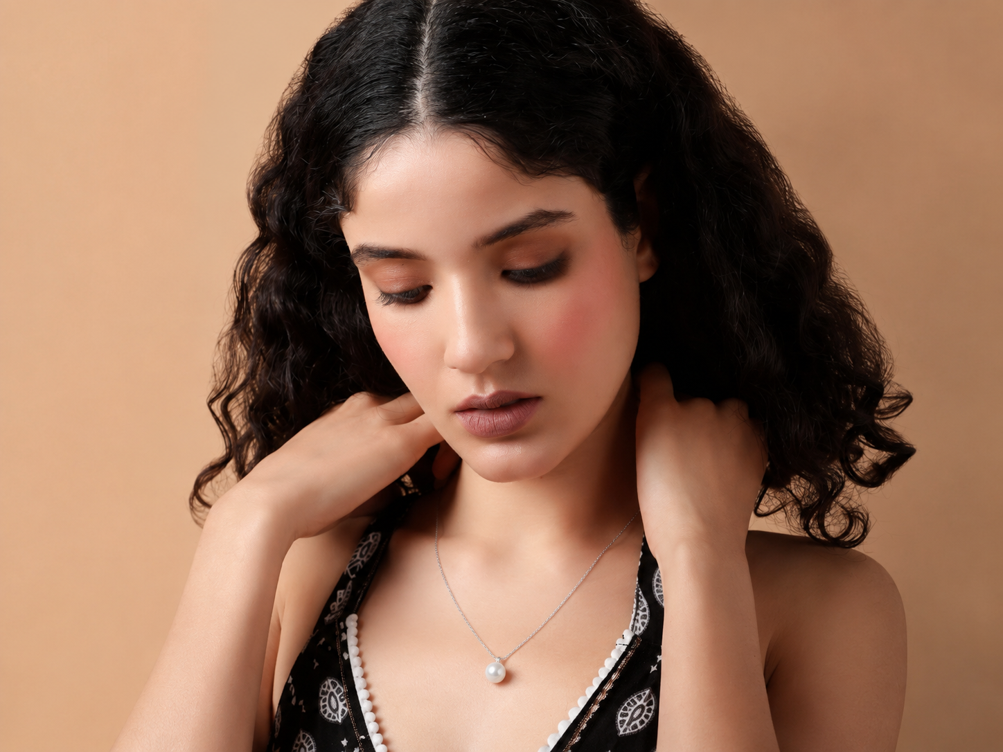 Single Pearl Floating Necklace