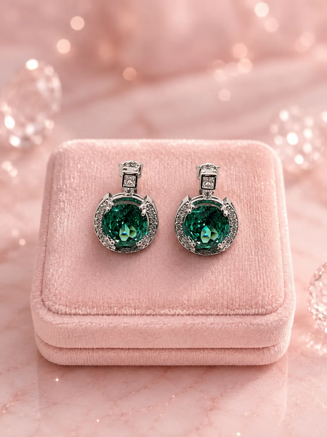 Emerald Isle Round Halo Necklace & Earring Set