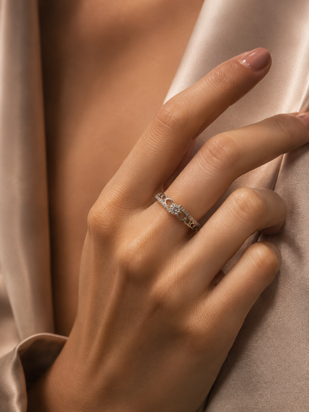 Cluster Circle Cutout Ring