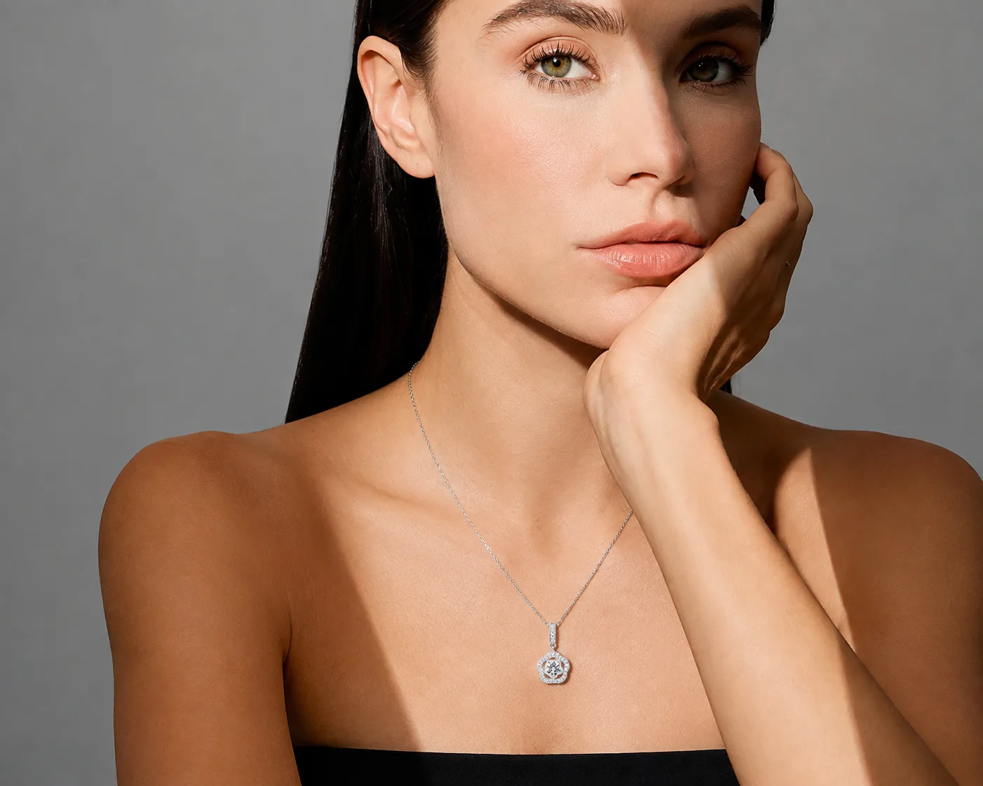 Flower Halo Solitaire Pendant Necklace